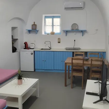 Kamaraki Aroniadika Apartment Kythira Town Exterior photo